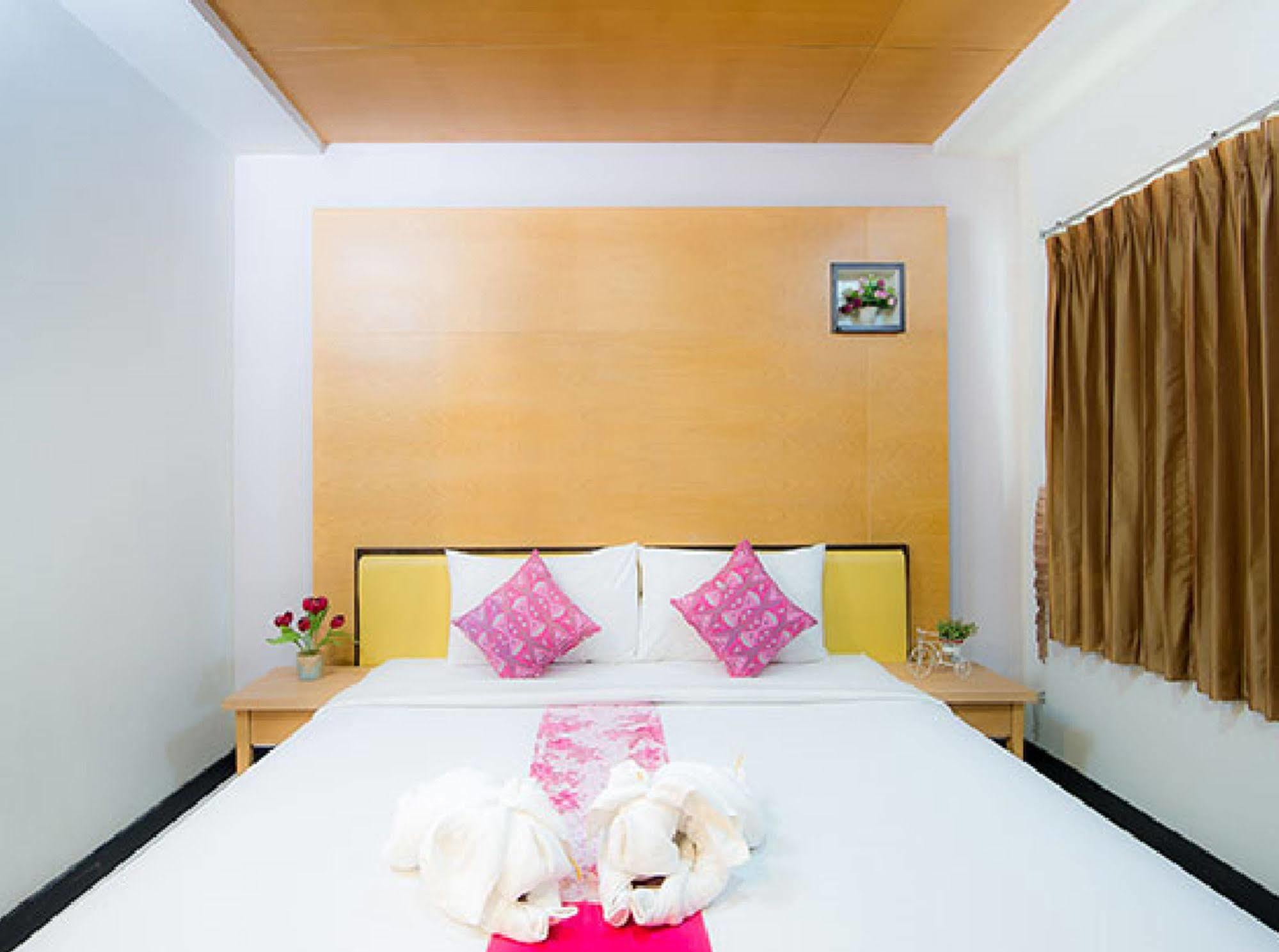 Oyo 624 Phi Phi Palms Residence Exterior foto